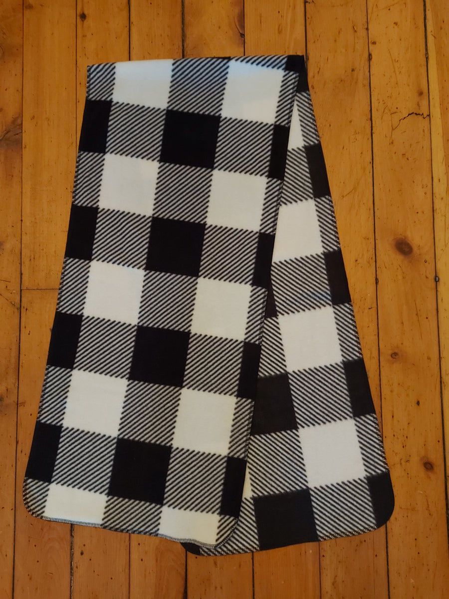 Polar Fleece Wearable Throw Blanket Black/White Buffalo Check (oversize print) - bustleclothing.shop